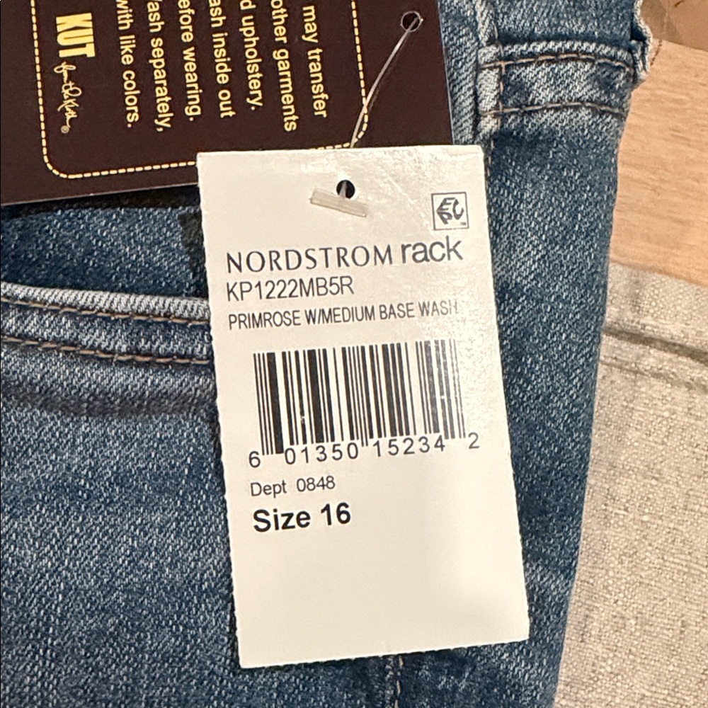 Kut from the Kloth Light Blue Skinny Jeans - Picture 3 of 10